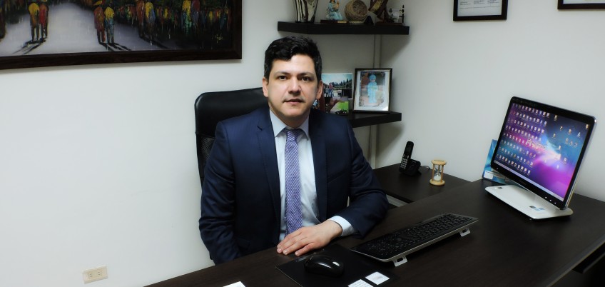 Dr. Jairo Mendoza